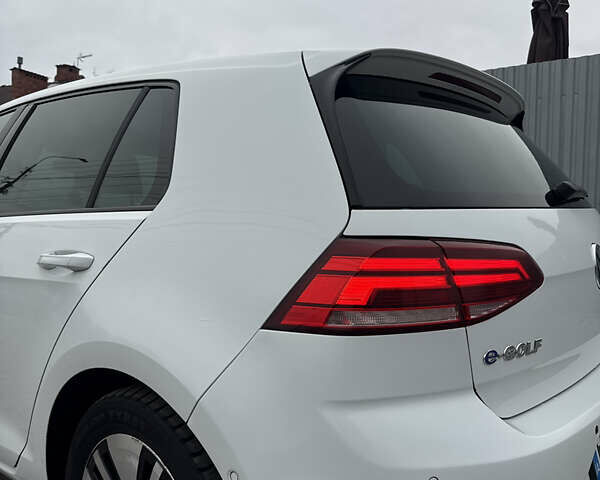 Білий Фольксваген Гольф, об'ємом двигуна 0 л та пробігом 137 тис. км за 11300 $, фото 14 на Automoto.ua