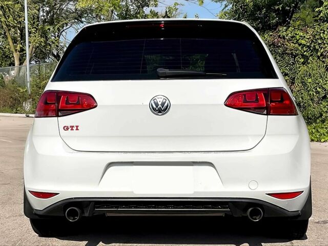 Белый Фольксваген Гольф, объемом двигателя 2 л и пробегом 66 тыс. км за 7800 $, фото 3 на Automoto.ua