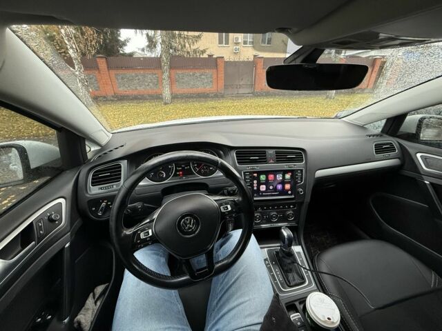 Белый Фольксваген Гольф, объемом двигателя 0 л и пробегом 113 тыс. км за 9200 $, фото 19 на Automoto.ua