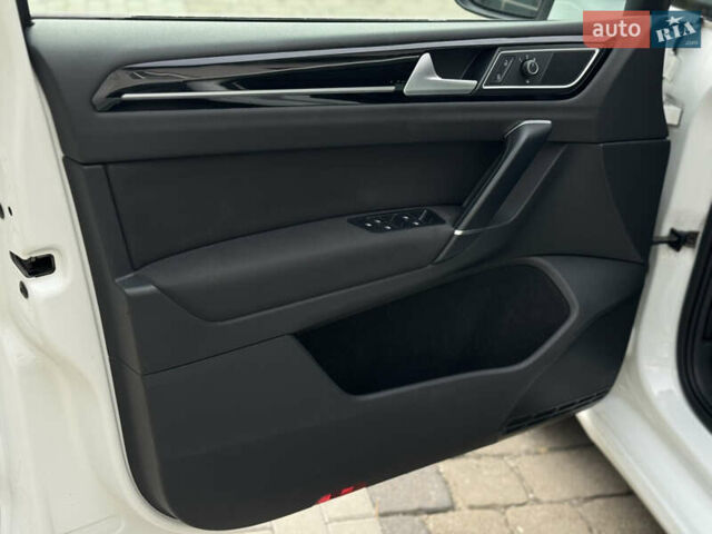 Белый Фольксваген Гольф, объемом двигателя 2 л и пробегом 274 тыс. км за 14299 $, фото 10 на Automoto.ua