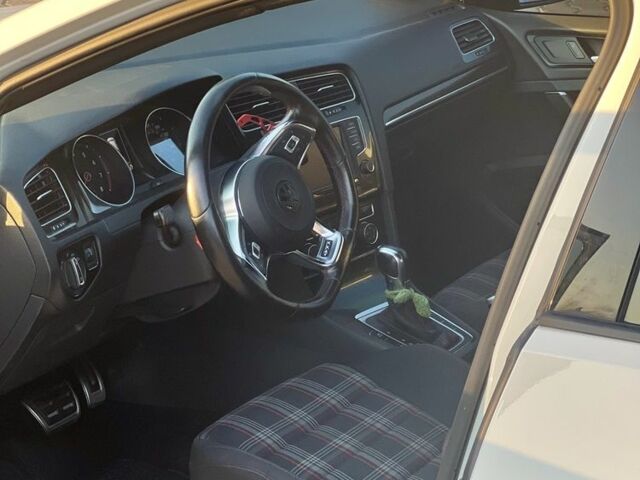 Белый Фольксваген Гольф, объемом двигателя 2 л и пробегом 156 тыс. км за 14000 $, фото 11 на Automoto.ua