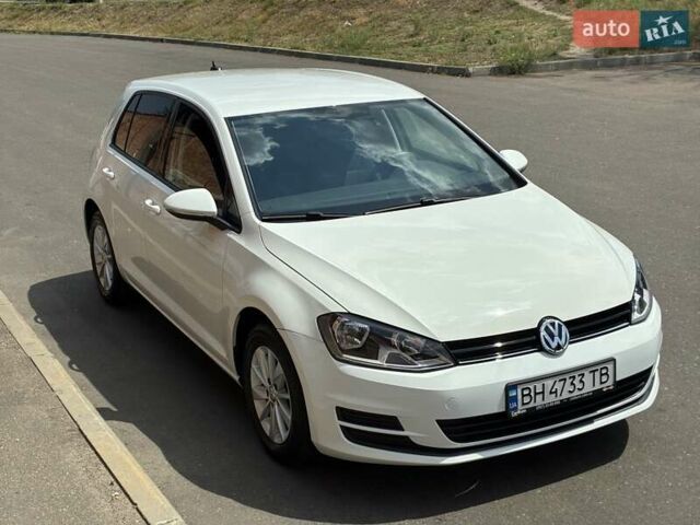 Белый Фольксваген Гольф, объемом двигателя 1.8 л и пробегом 66 тыс. км за 13200 $, фото 2 на Automoto.ua