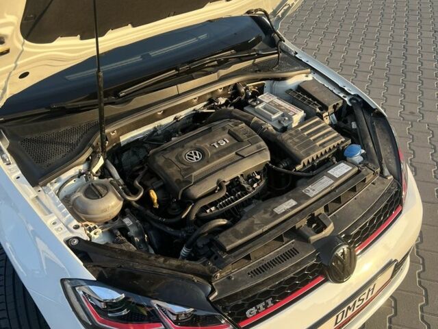 Белый Фольксваген Гольф, объемом двигателя 2 л и пробегом 156 тыс. км за 14000 $, фото 14 на Automoto.ua