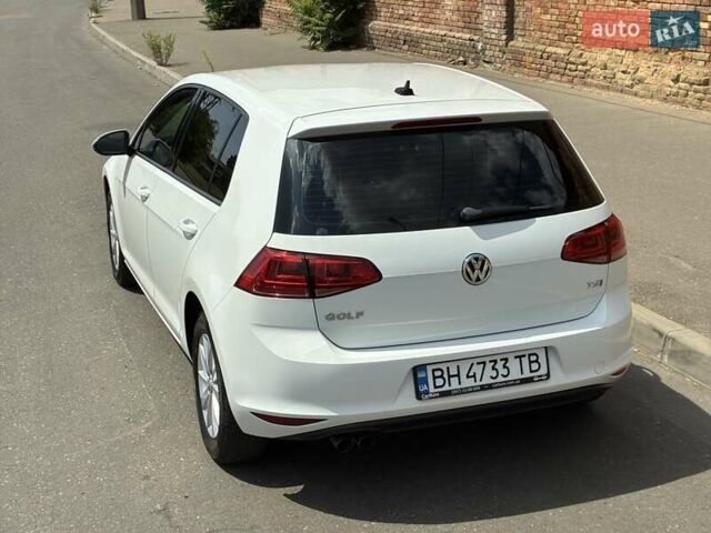 Белый Фольксваген Гольф, объемом двигателя 1.8 л и пробегом 66 тыс. км за 13200 $, фото 4 на Automoto.ua