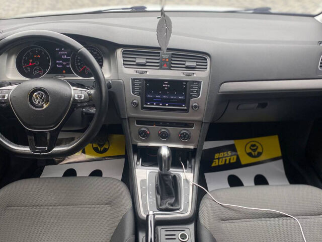 Белый Фольксваген Гольф, объемом двигателя 1.8 л и пробегом 124 тыс. км за 13800 $, фото 13 на Automoto.ua