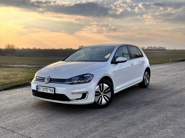 Білий Фольксваген Гольф, об'ємом двигуна 0 л та пробігом 95 тис. км за 15000 $, фото 2 на Automoto.ua