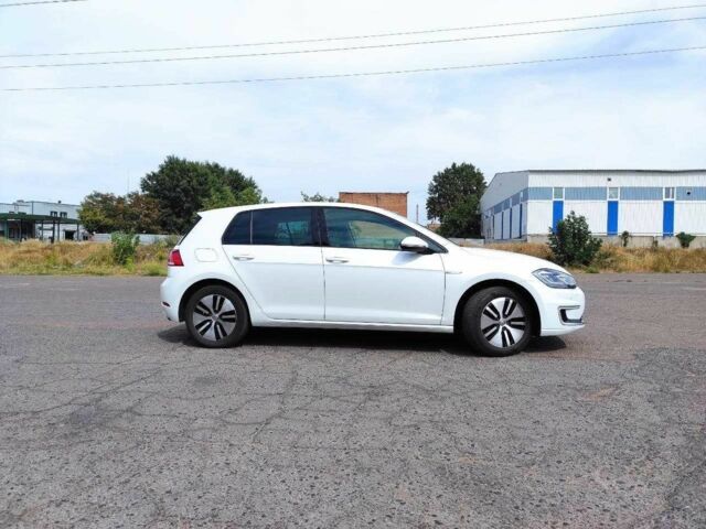 Белый Фольксваген Гольф, объемом двигателя 0 л и пробегом 95 тыс. км за 15999 $, фото 4 на Automoto.ua