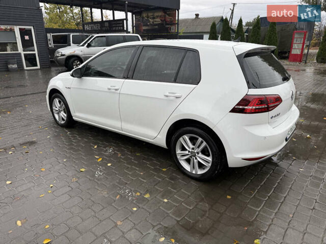 Фольксваген Гольф 2017 в Днепре (Днепропетровске) на Automoto.ua Белый Фольксваген Гольф, объемом двигателя 0 л и пробегом 113 тыс. км за 9200 $, фото 12 на Automoto.ua