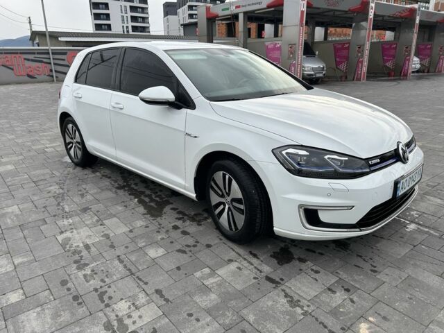 Белый Фольксваген Гольф, объемом двигателя 0 л и пробегом 98 тыс. км за 12800 $, фото 5 на Automoto.ua