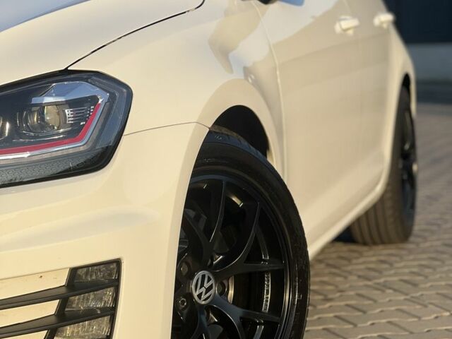 Белый Фольксваген Гольф, объемом двигателя 2 л и пробегом 156 тыс. км за 14000 $, фото 5 на Automoto.ua