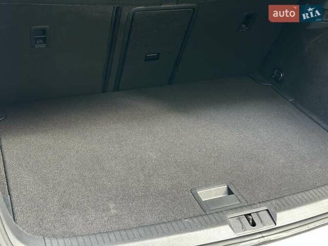 Белый Фольксваген Гольф, объемом двигателя 1.8 л и пробегом 66 тыс. км за 13200 $, фото 9 на Automoto.ua