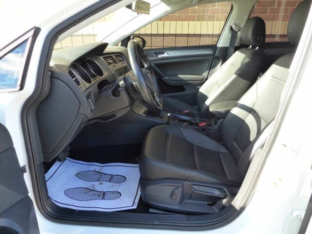 Белый Фольксваген Гольф, объемом двигателя 1.5 л и пробегом 68 тыс. км за 9500 $, фото 7 на Automoto.ua