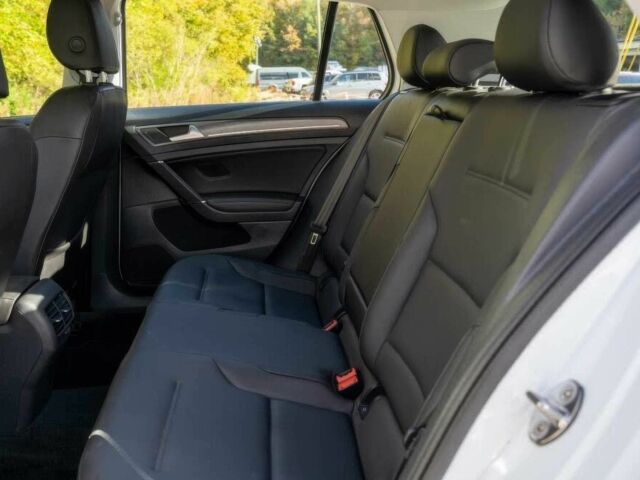 Білий Фольксваген Гольф, об'ємом двигуна 0 л та пробігом 70 тис. км за 5200 $, фото 9 на Automoto.ua