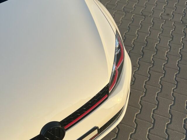 Белый Фольксваген Гольф, объемом двигателя 2 л и пробегом 156 тыс. км за 14000 $, фото 6 на Automoto.ua