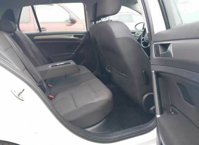 Белый Фольксваген Гольф, объемом двигателя 1.8 л и пробегом 91 тыс. км за 5700 $, фото 10 на Automoto.ua