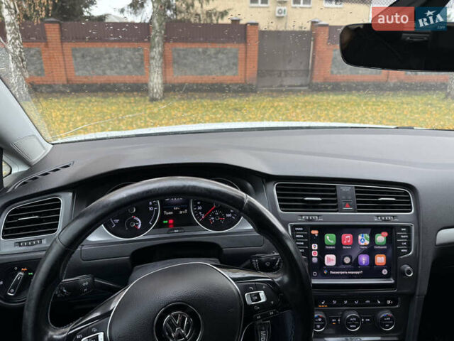 Фольксваген Гольф 2017 в Днепре (Днепропетровске) на Automoto.ua Белый Фольксваген Гольф, объемом двигателя 0 л и пробегом 113 тыс. км за 9200 $, фото 26 на Automoto.ua
