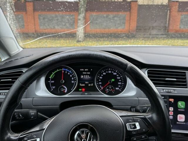 Белый Фольксваген Гольф, объемом двигателя 0 л и пробегом 113 тыс. км за 9200 $, фото 18 на Automoto.ua