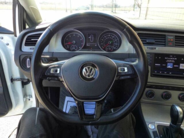 Белый Фольксваген Гольф, объемом двигателя 1.5 л и пробегом 68 тыс. км за 9500 $, фото 8 на Automoto.ua