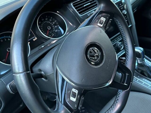 Білий Фольксваген Гольф, об'ємом двигуна 0 л та пробігом 56 тис. км за 11200 $, фото 11 на Automoto.ua