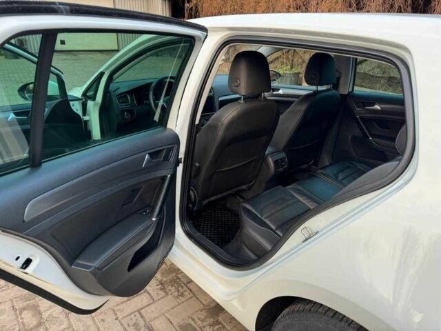 Белый Фольксваген Гольф, объемом двигателя 0 л и пробегом 139 тыс. км за 14000 $, фото 11 на Automoto.ua