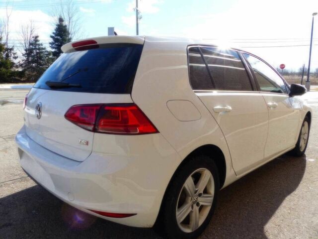 Белый Фольксваген Гольф, объемом двигателя 1.5 л и пробегом 68 тыс. км за 9500 $, фото 5 на Automoto.ua