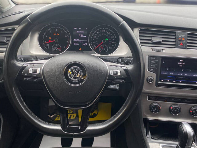 Белый Фольксваген Гольф, объемом двигателя 1.8 л и пробегом 124 тыс. км за 13800 $, фото 15 на Automoto.ua