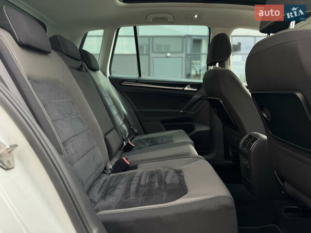 Белый Фольксваген Гольф, объемом двигателя 2 л и пробегом 274 тыс. км за 14299 $, фото 19 на Automoto.ua