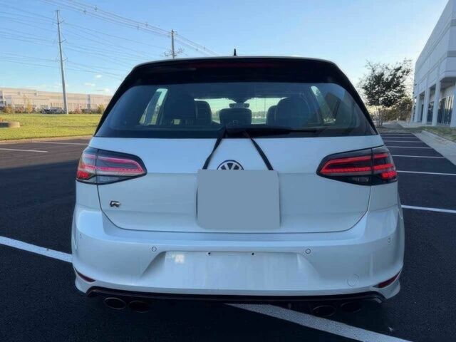 Белый Фольксваген Гольф, объемом двигателя 2 л и пробегом 65 тыс. км за 3500 $, фото 6 на Automoto.ua