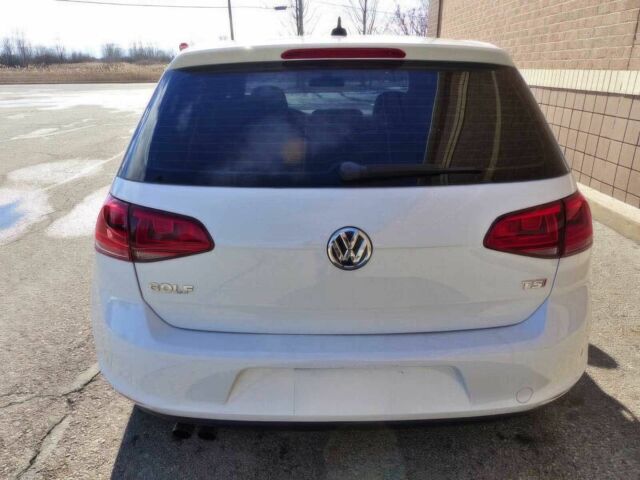 Белый Фольксваген Гольф, объемом двигателя 1.5 л и пробегом 68 тыс. км за 9500 $, фото 4 на Automoto.ua