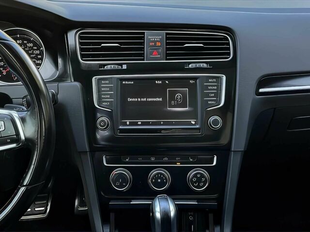 Белый Фольксваген Гольф, объемом двигателя 2 л и пробегом 67 тыс. км за 13000 $, фото 9 на Automoto.ua