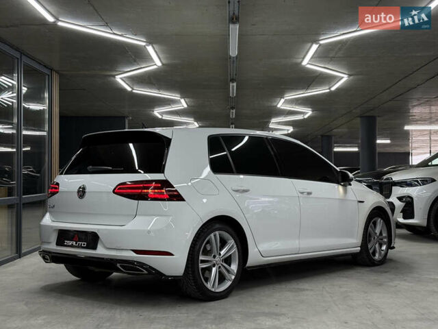 Белый Фольксваген Гольф, объемом двигателя 1.6 л и пробегом 157 тыс. км за 16500 $, фото 10 на Automoto.ua