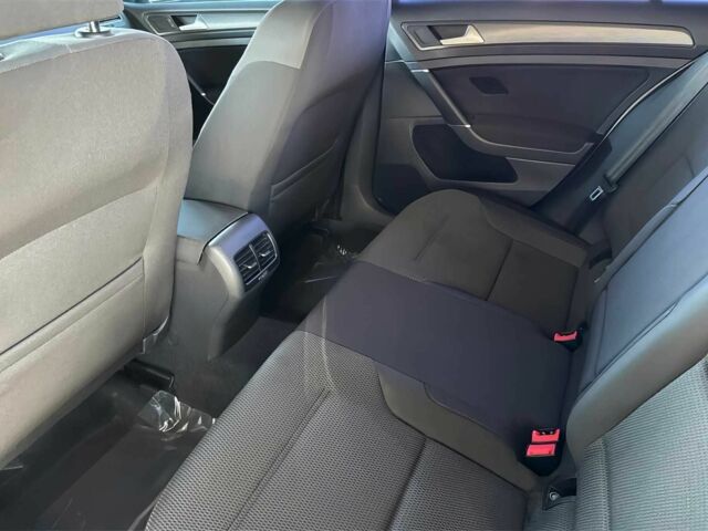 Белый Фольксваген Гольф, объемом двигателя 0 л и пробегом 48 тыс. км за 3200 $, фото 11 на Automoto.ua