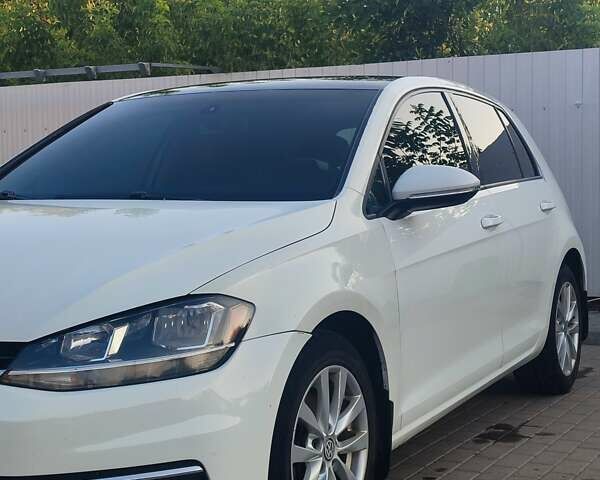 Белый Фольксваген Гольф, объемом двигателя 1.8 л и пробегом 126 тыс. км за 14100 $, фото 9 на Automoto.ua