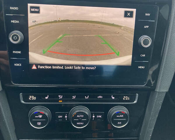 Білий Фольксваген Гольф, об'ємом двигуна 1.8 л та пробігом 157 тис. км за 13000 $, фото 16 на Automoto.ua