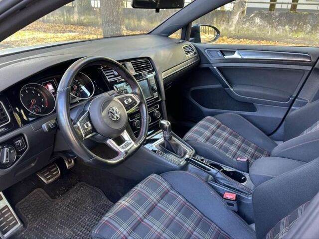 Белый Фольксваген Гольф, объемом двигателя 0 л и пробегом 101 тыс. км за 8800 $, фото 7 на Automoto.ua