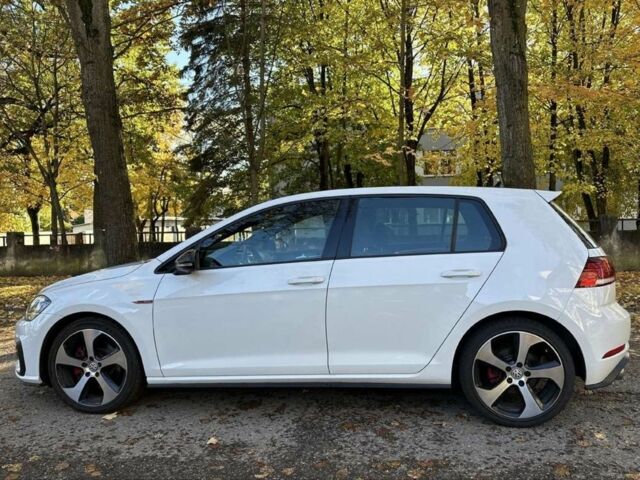 Белый Фольксваген Гольф, объемом двигателя 0 л и пробегом 101 тыс. км за 8800 $, фото 6 на Automoto.ua