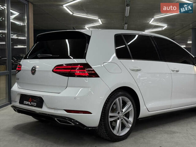 Белый Фольксваген Гольф, объемом двигателя 1.6 л и пробегом 157 тыс. км за 16500 $, фото 11 на Automoto.ua