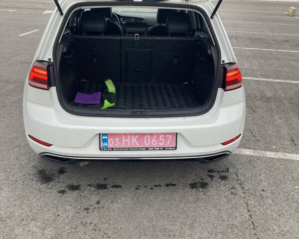 Білий Фольксваген Гольф, об'ємом двигуна 1.8 л та пробігом 157 тис. км за 13000 $, фото 7 на Automoto.ua