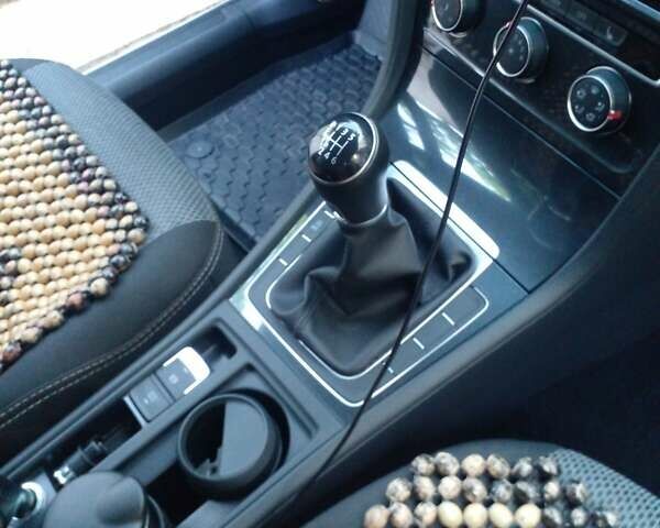 Белый Фольксваген Гольф, объемом двигателя 1 л и пробегом 30 тыс. км за 14200 $, фото 11 на Automoto.ua