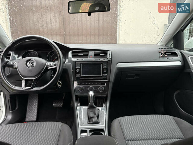 Белый Фольксваген Гольф, объемом двигателя 1.4 л и пробегом 97 тыс. км за 14800 $, фото 14 на Automoto.ua