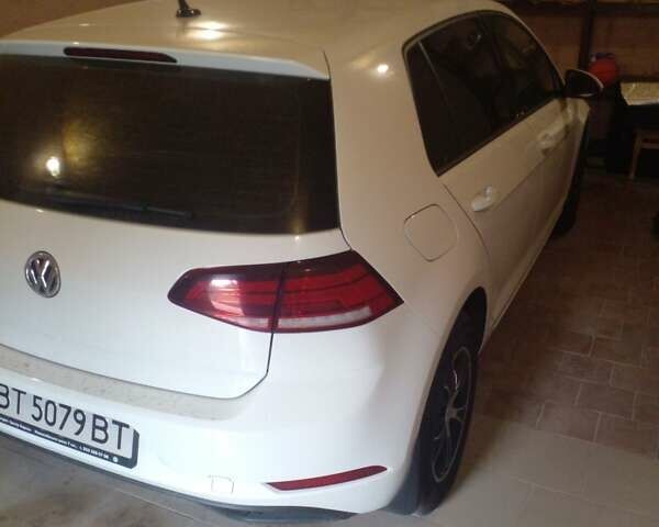 Белый Фольксваген Гольф, объемом двигателя 1 л и пробегом 30 тыс. км за 14200 $, фото 24 на Automoto.ua