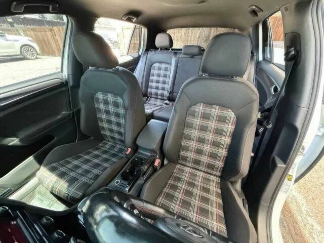 Белый Фольксваген Гольф, объемом двигателя 2 л и пробегом 89 тыс. км за 9900 $, фото 13 на Automoto.ua