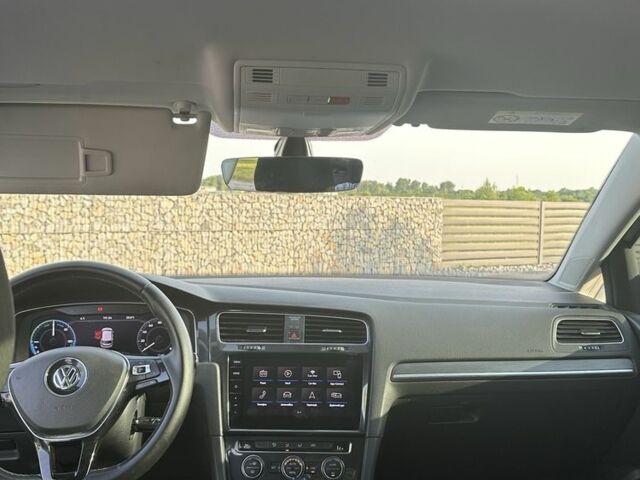 Білий Фольксваген Гольф, об'ємом двигуна 0 л та пробігом 159 тис. км за 12300 $, фото 4 на Automoto.ua