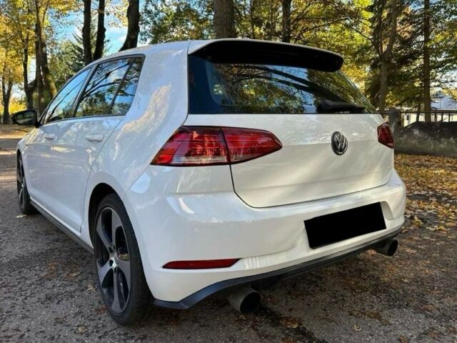 Белый Фольксваген Гольф, объемом двигателя 0 л и пробегом 101 тыс. км за 8800 $, фото 5 на Automoto.ua