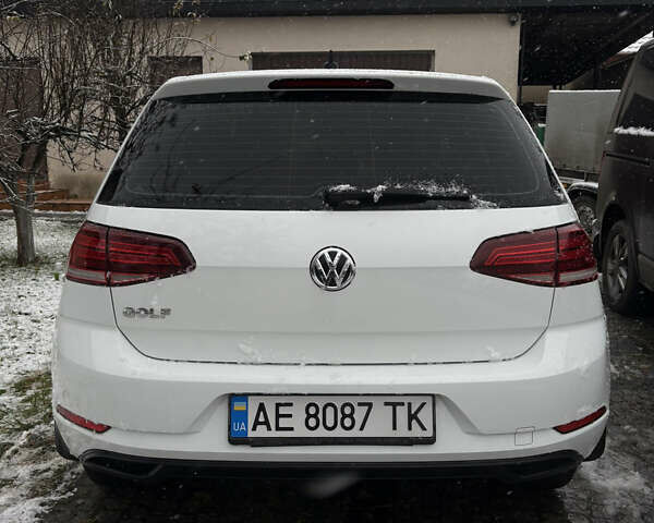 Белый Фольксваген Гольф, объемом двигателя 1.4 л и пробегом 97 тыс. км за 14800 $, фото 4 на Automoto.ua
