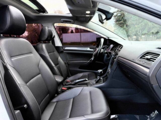 Белый Фольксваген Гольф, объемом двигателя 1.8 л и пробегом 33 тыс. км за 6000 $, фото 7 на Automoto.ua