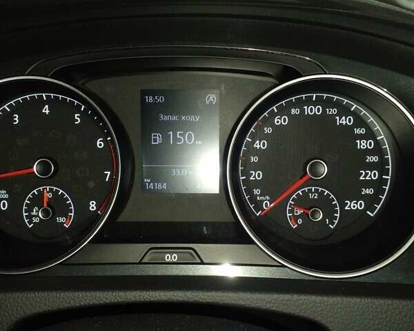 Белый Фольксваген Гольф, объемом двигателя 1 л и пробегом 30 тыс. км за 14200 $, фото 23 на Automoto.ua