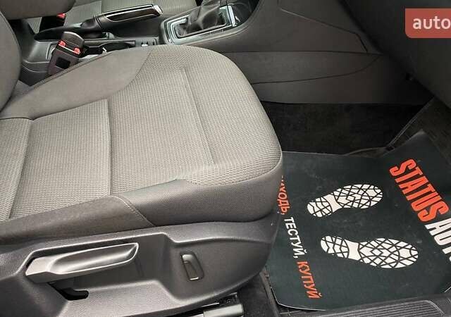 Белый Фольксваген Гольф, объемом двигателя 1.8 л и пробегом 105 тыс. км за 13000 $, фото 34 на Automoto.ua