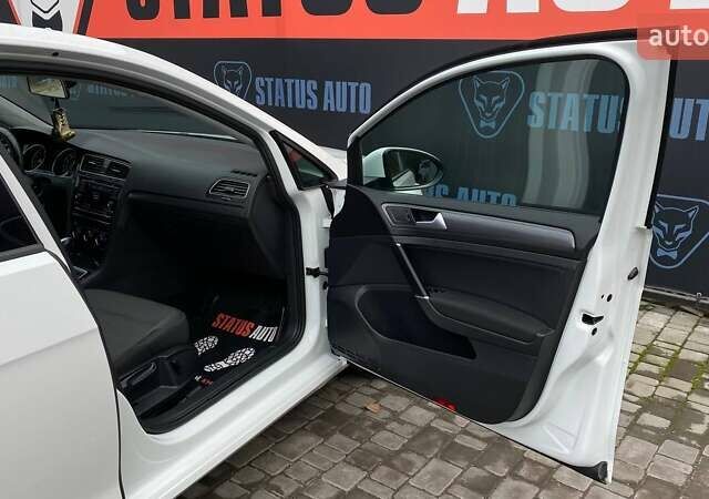 Белый Фольксваген Гольф, объемом двигателя 1.8 л и пробегом 105 тыс. км за 13000 $, фото 31 на Automoto.ua