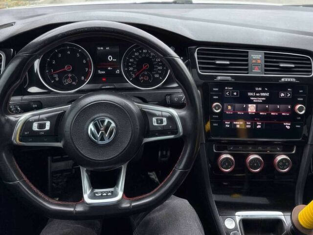 Білий Фольксваген Гольф, об'ємом двигуна 2 л та пробігом 36 тис. км за 11950 $, фото 2 на Automoto.ua